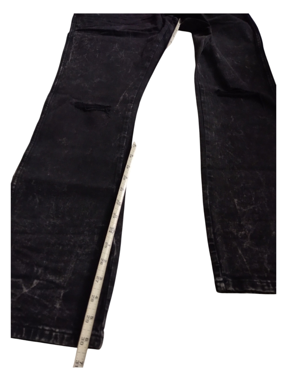 Wrangler Men's Black  Jeans with Subtle Distress New 32 X 30 - Picture 4 of 8